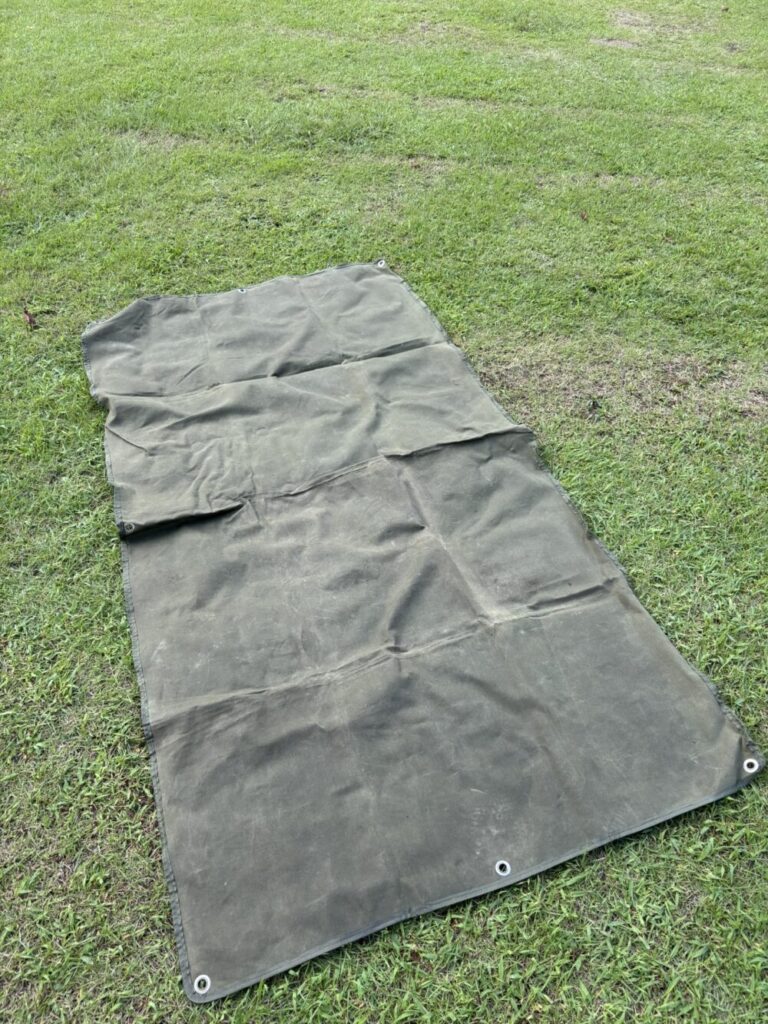 ポーラーテントの下に敷く帆布シート