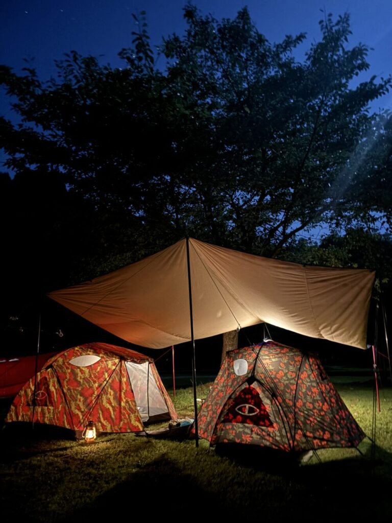 ポーラーテントの写真 夜